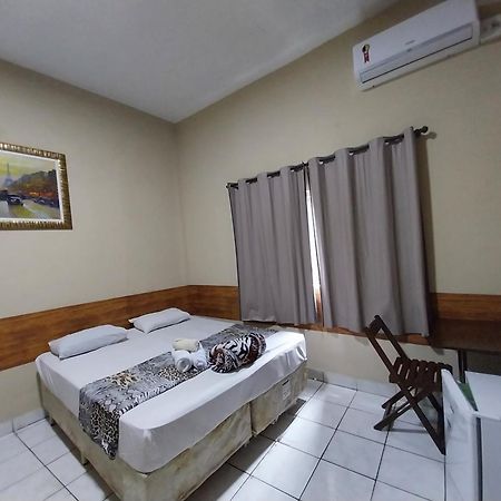 Aparecida Akuto'S Pousada Bed & Breakfast Ngoại thất bức ảnh