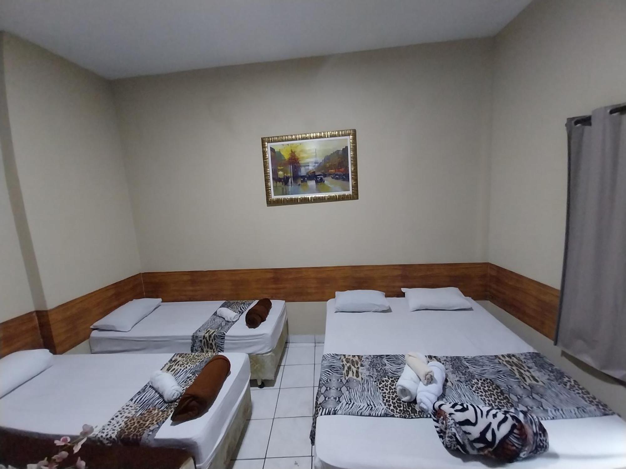 Aparecida Akuto'S Pousada Bed & Breakfast Ngoại thất bức ảnh