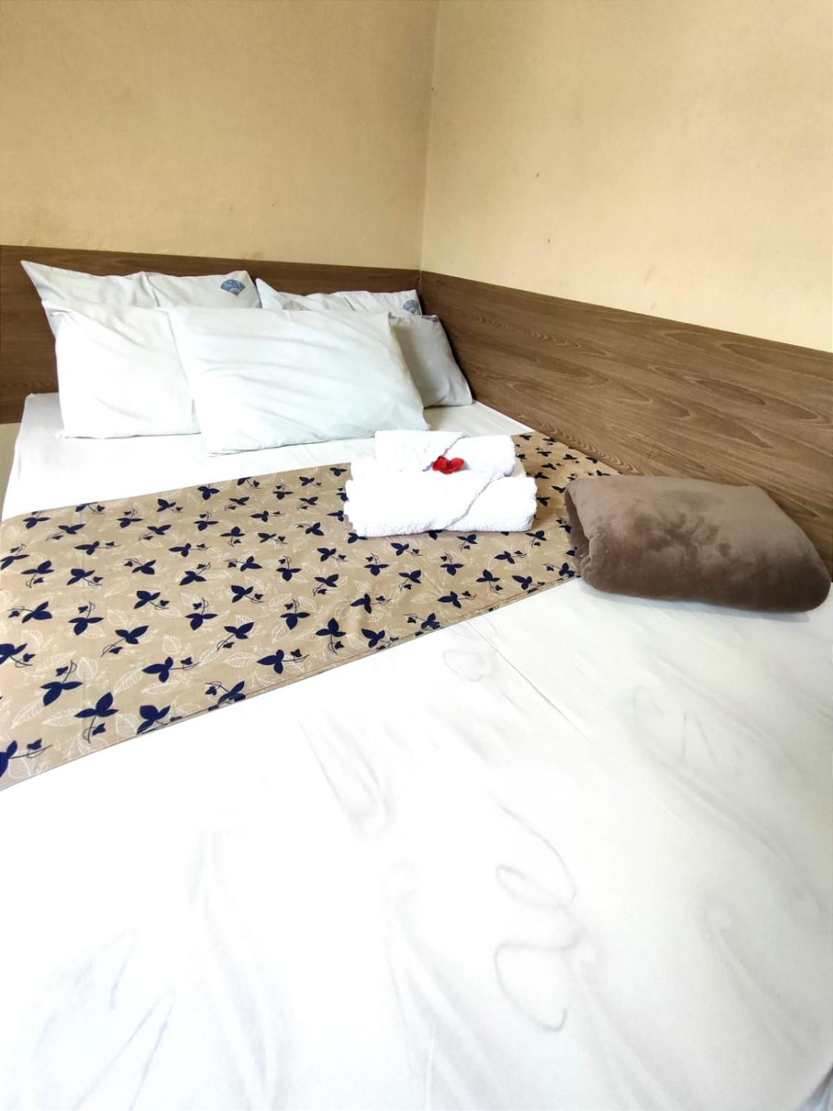 Aparecida Akuto'S Pousada Bed & Breakfast Ngoại thất bức ảnh