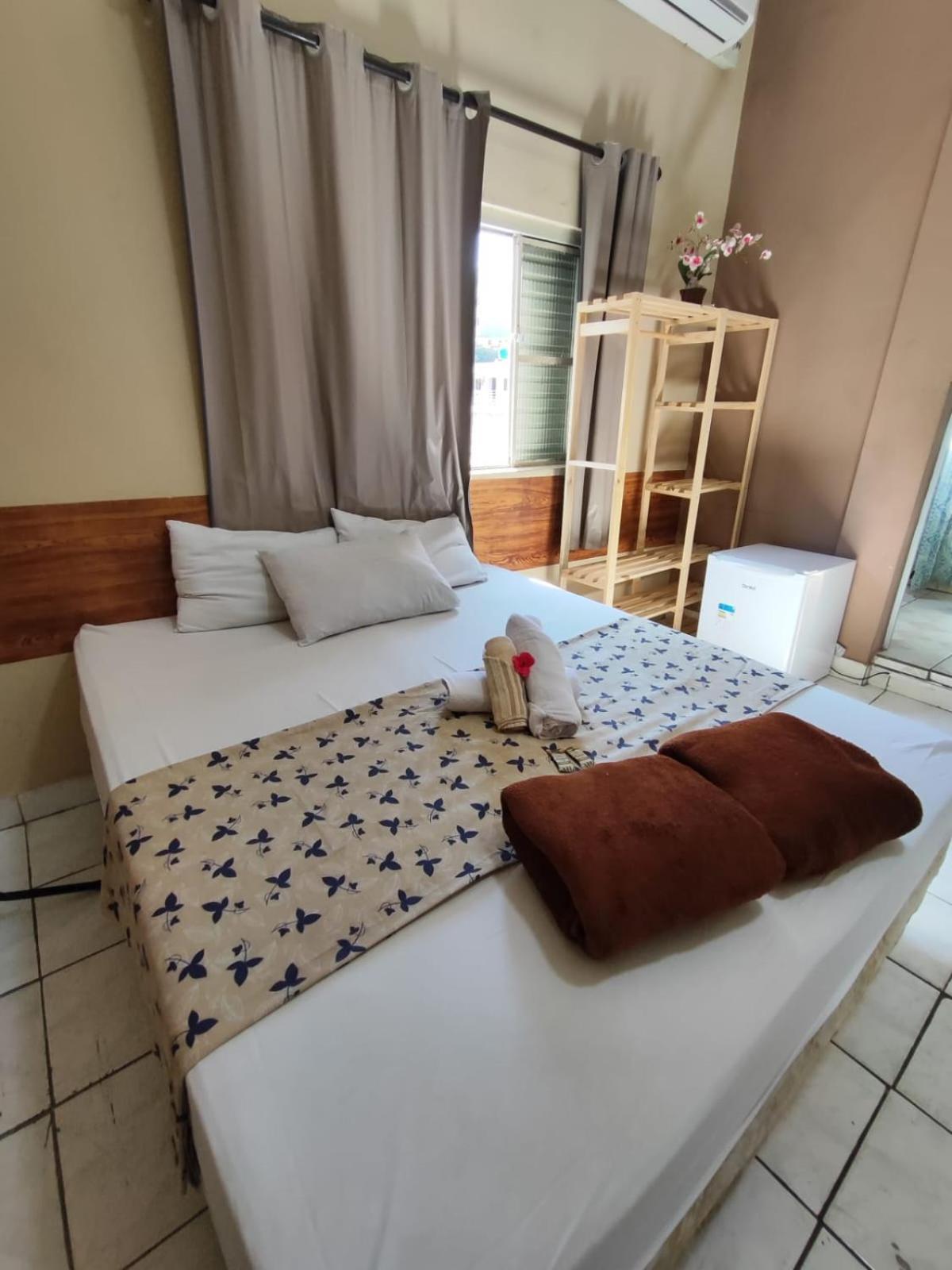 Aparecida Akuto'S Pousada Bed & Breakfast Ngoại thất bức ảnh